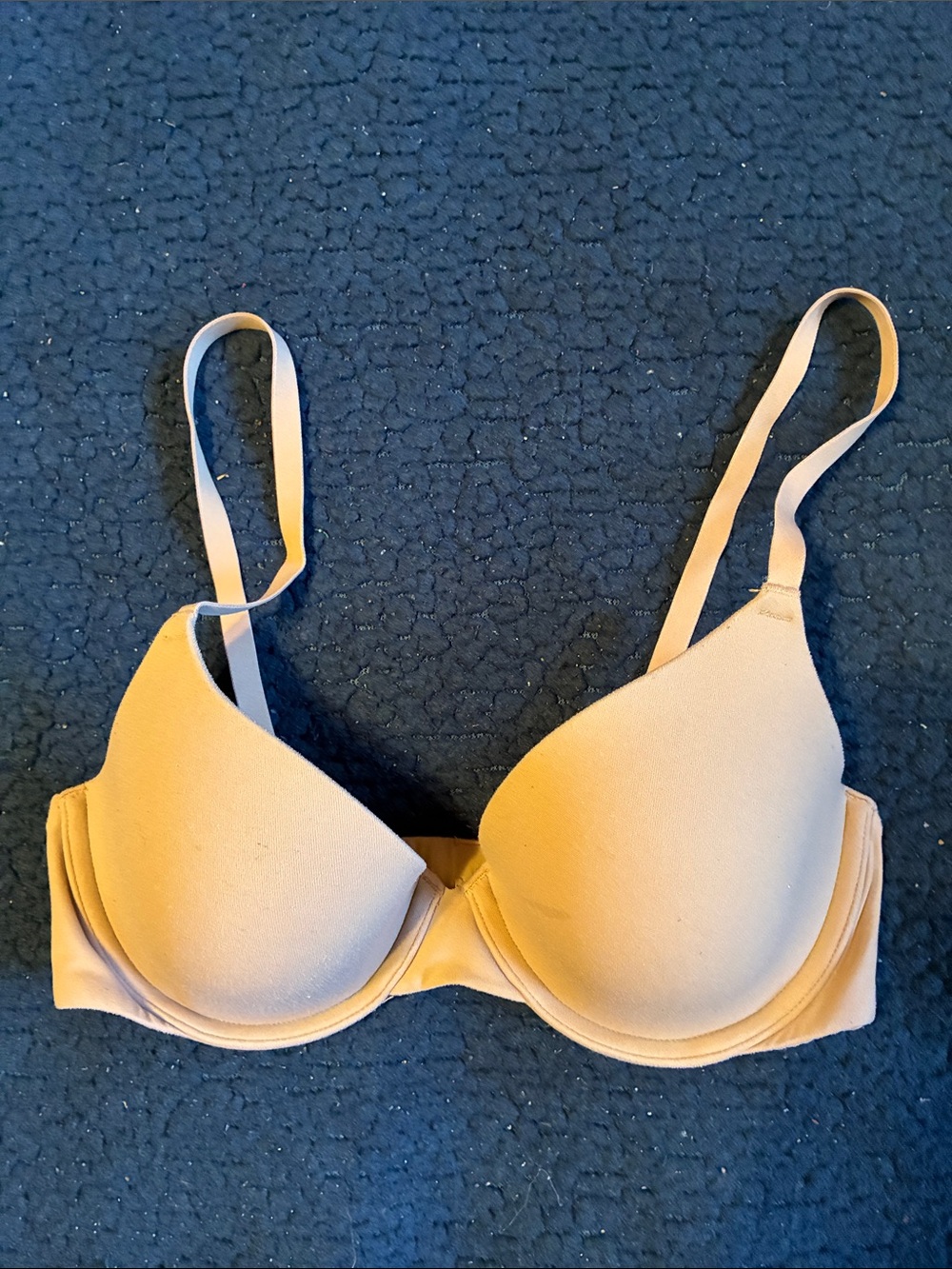 SKIMS Everyday T-Shirt Bra - Nude